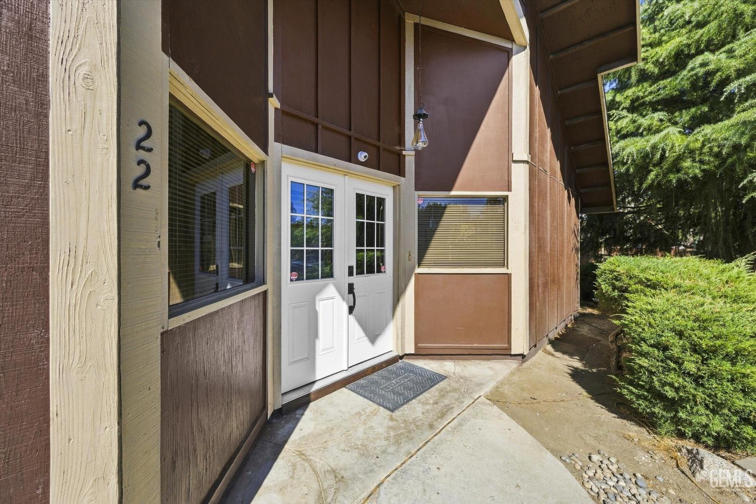 22 Village Lane