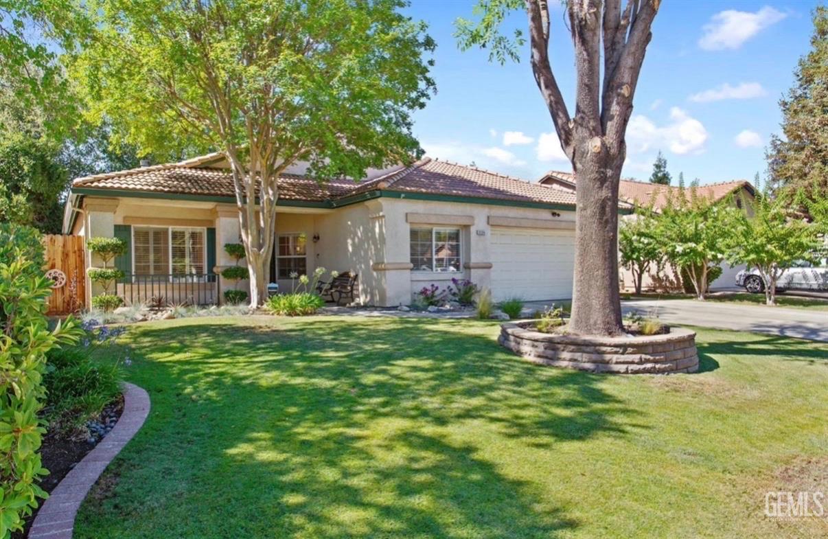 Single Family Residence in Bakersfield