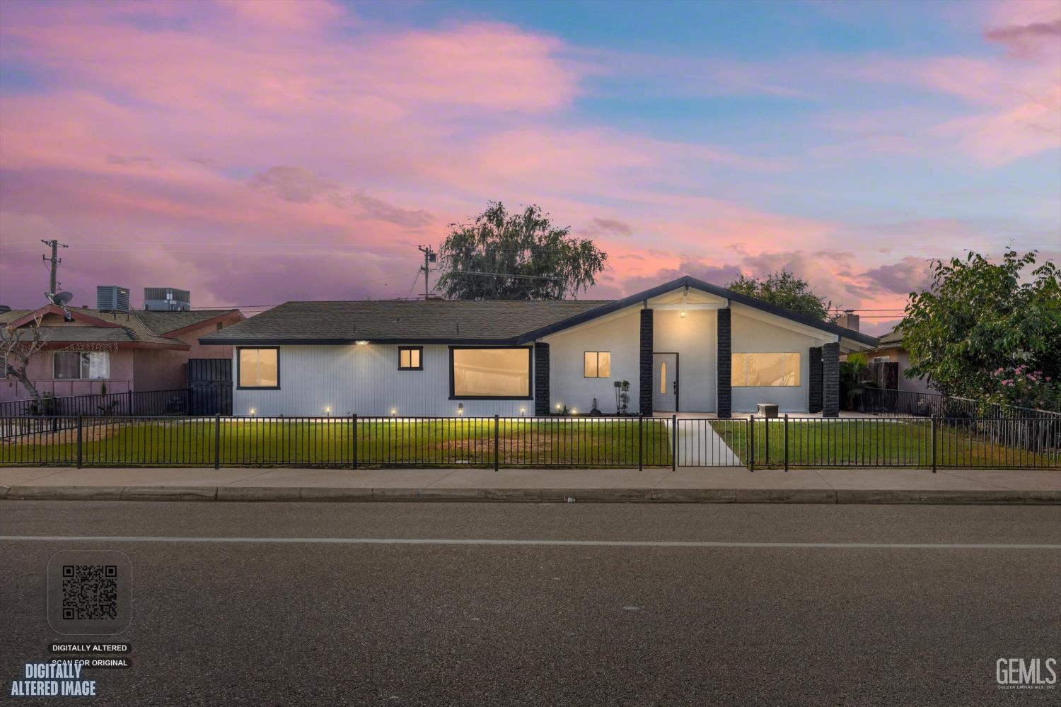 Single Family Residence in Bakersfield