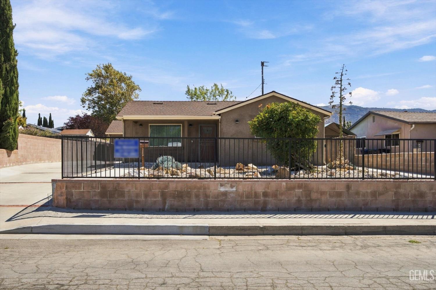 102 Brentwood Drive