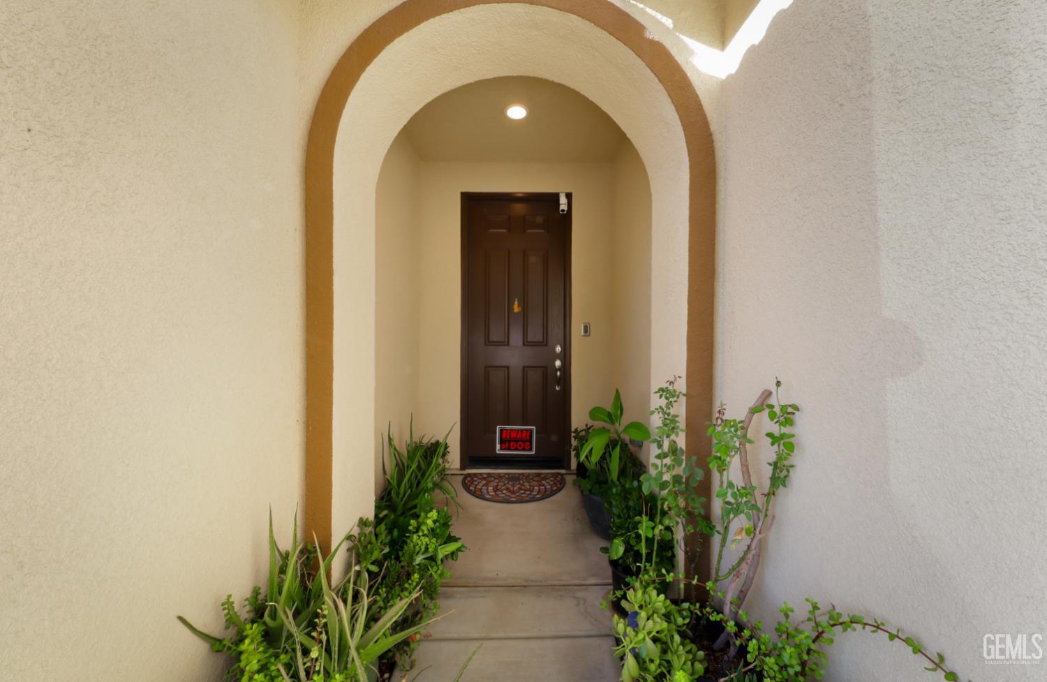Single Family Residence in Bakersfield, photo 4 of 34