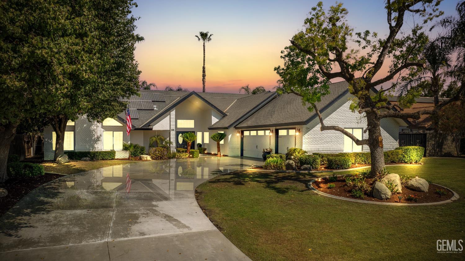 Single Family Residence in Bakersfield