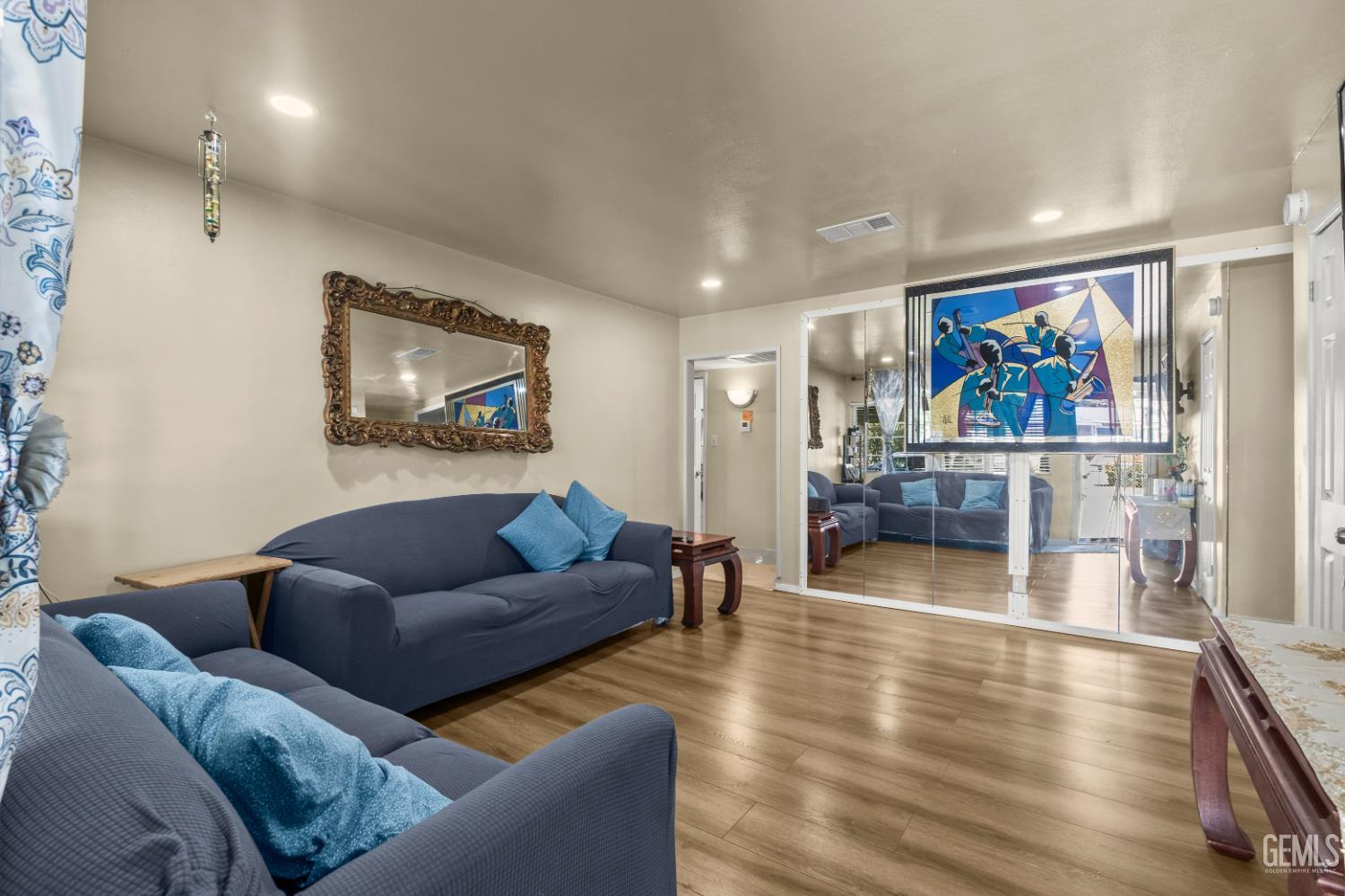 Single Family Residence in Bakersfield, photo 5 of 30