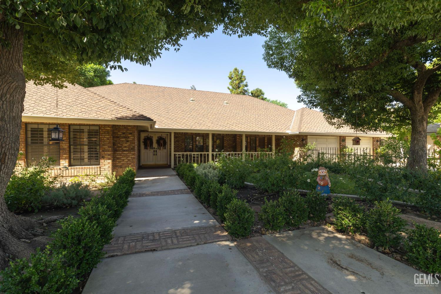 Single Family Residence in Bakersfield