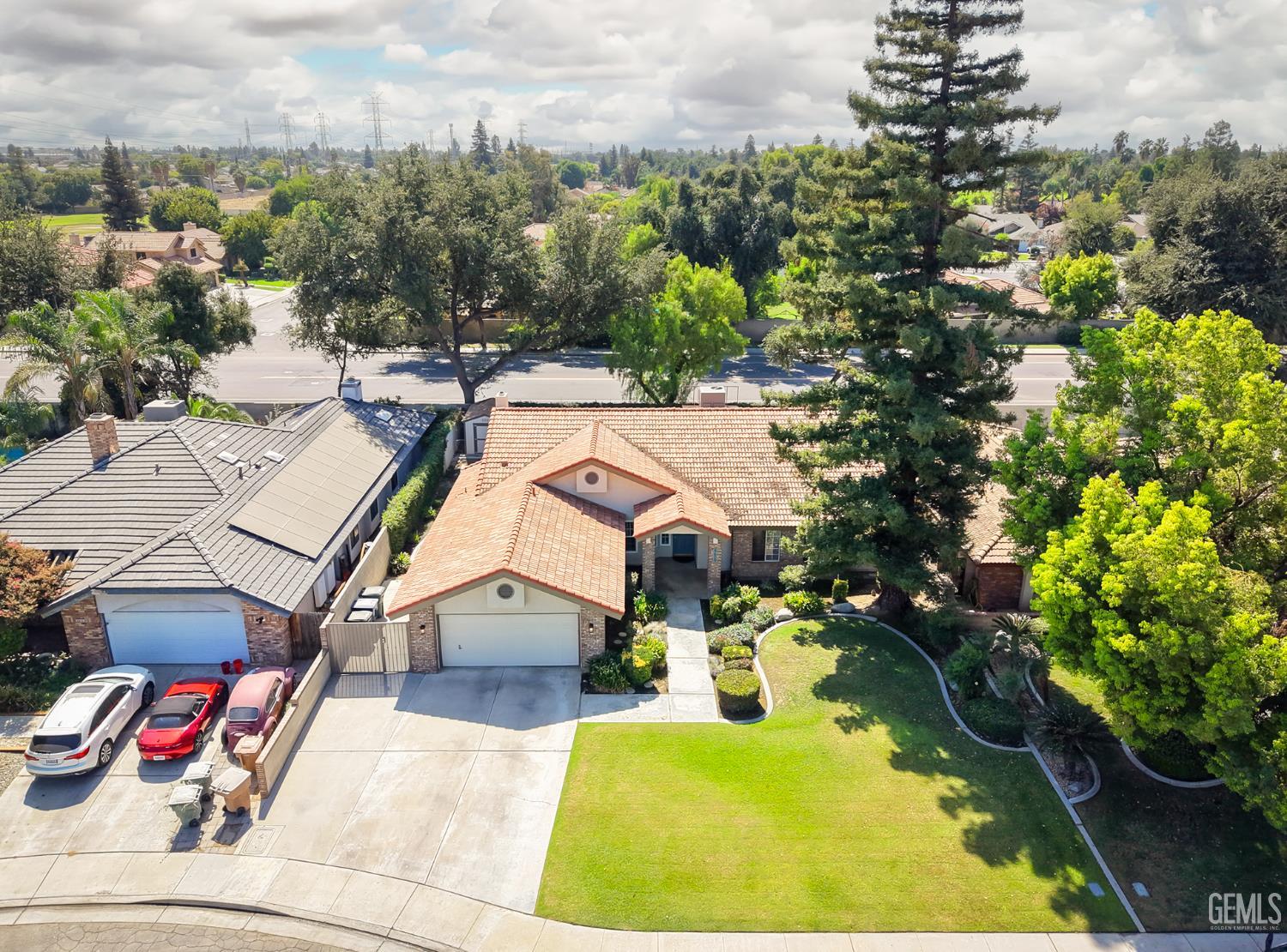 Single Family Residence in Bakersfield