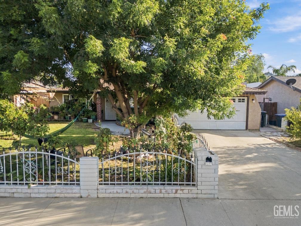 2433 Sharon Court