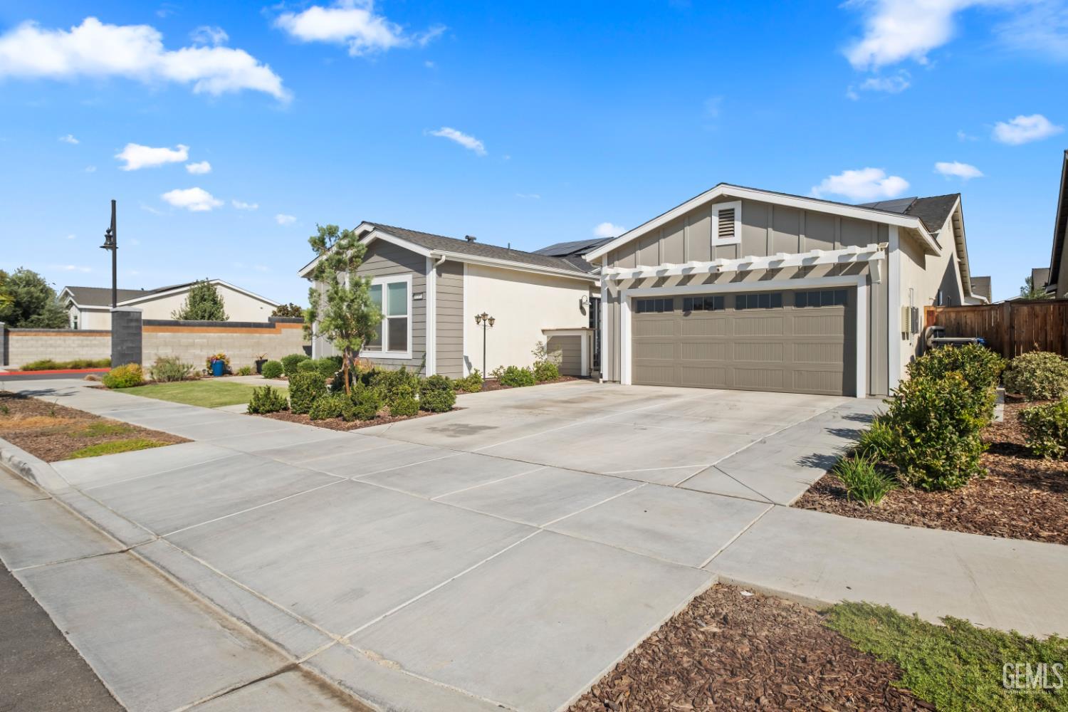 9312 Parkdale Way