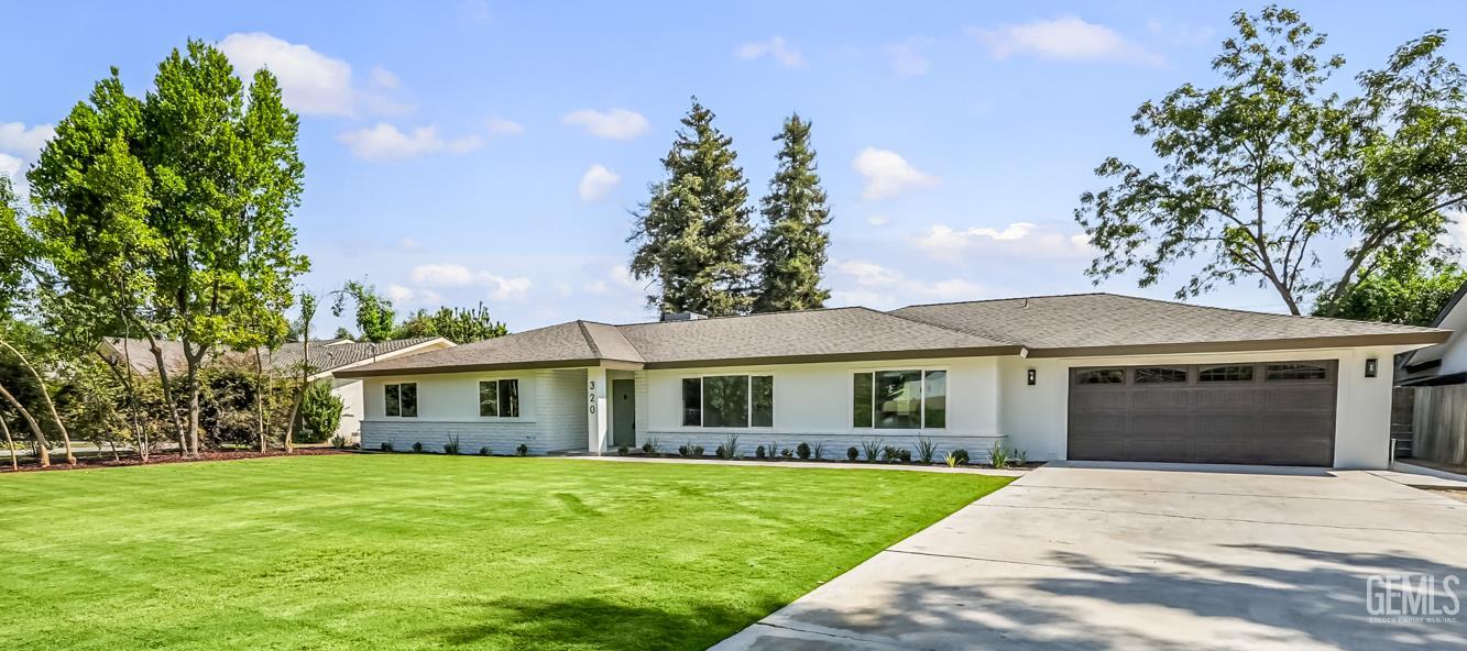 Single Family Residence in Bakersfield