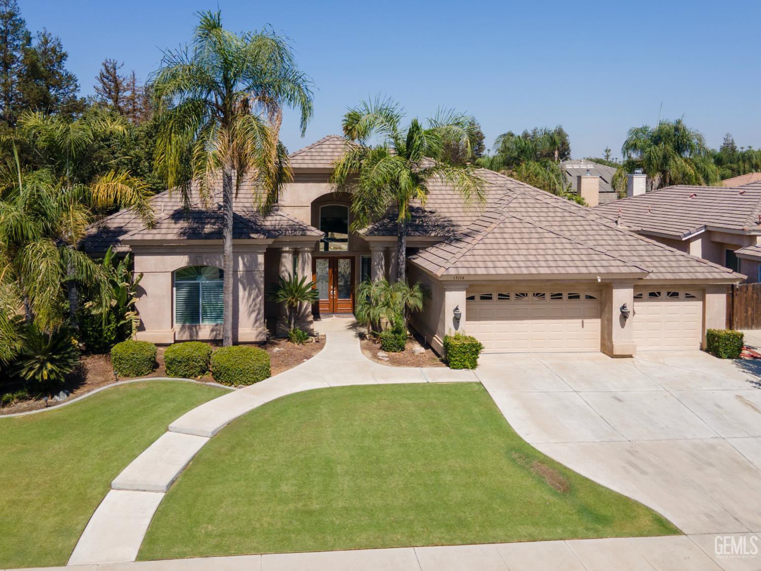 Single Family Residence in Bakersfield