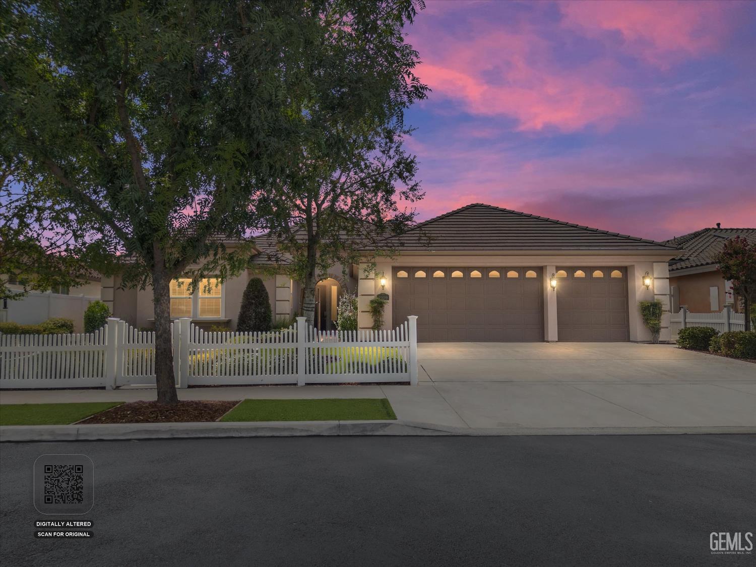 Single Family Residence in Bakersfield