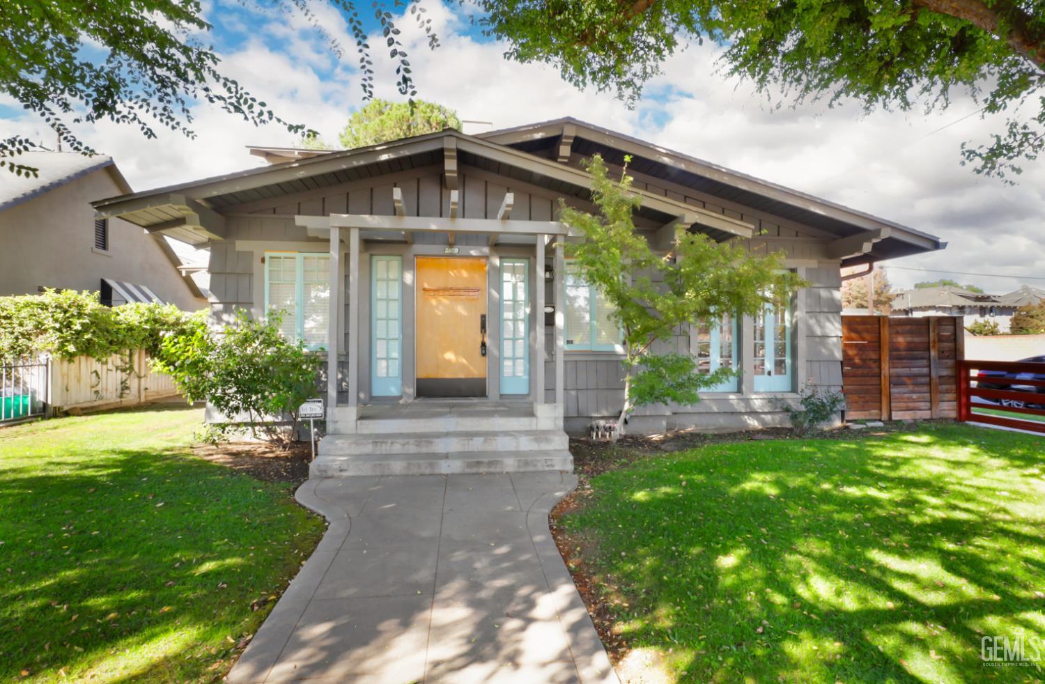 Single Family Residence in Bakersfield
