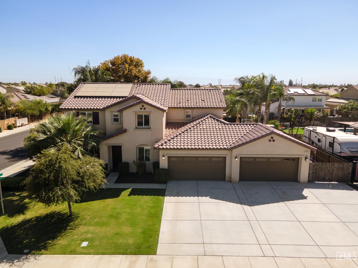 Single Family Residence in Bakersfield