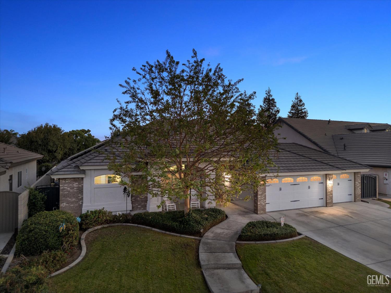 Single Family Residence in Bakersfield