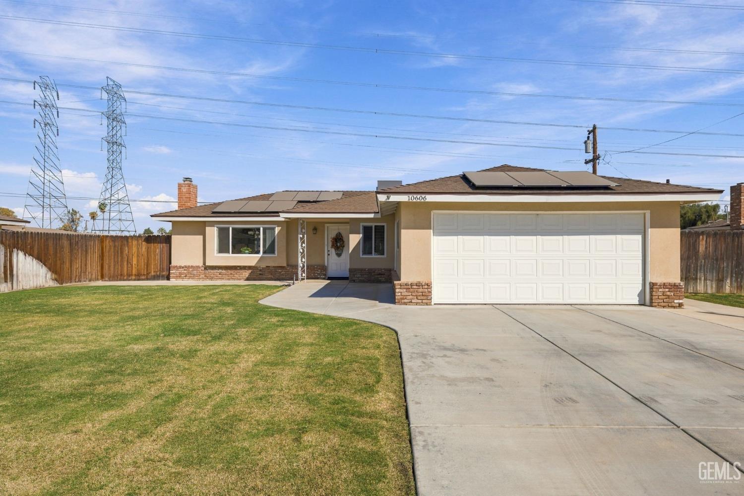 Single Family Residence in Bakersfield