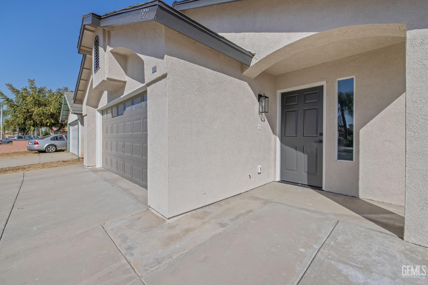 1921 Heather Way