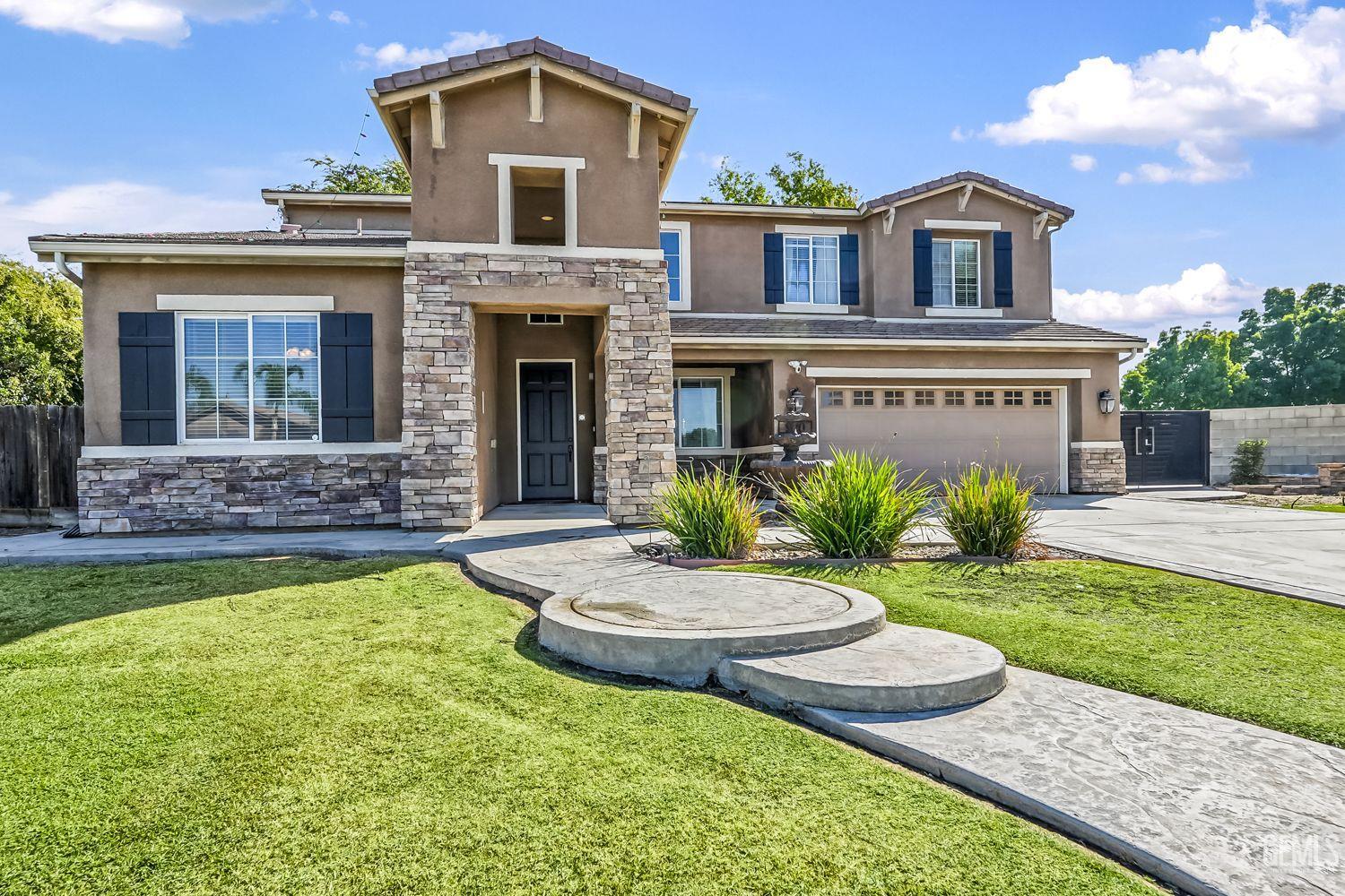 Single Family Residence in Wasco