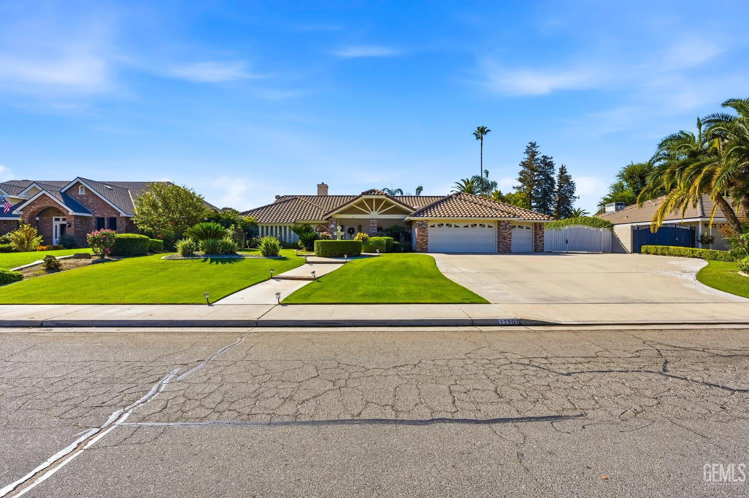 Single Family Residence in Bakersfield