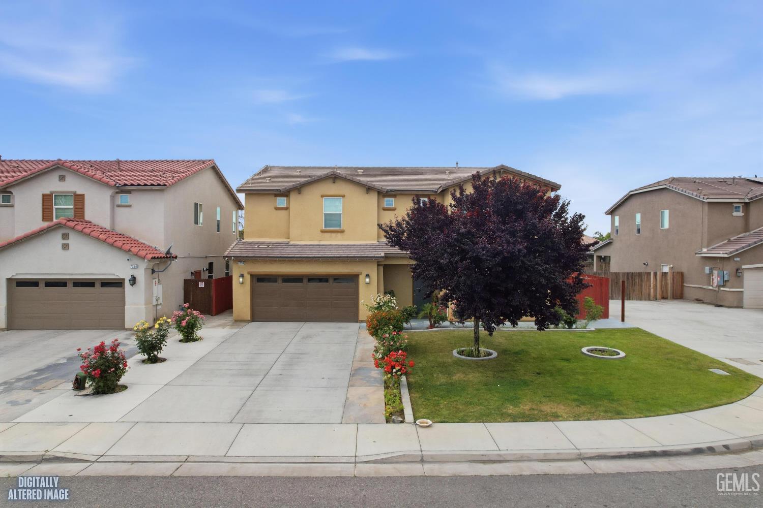 Single Family Residence in Bakersfield