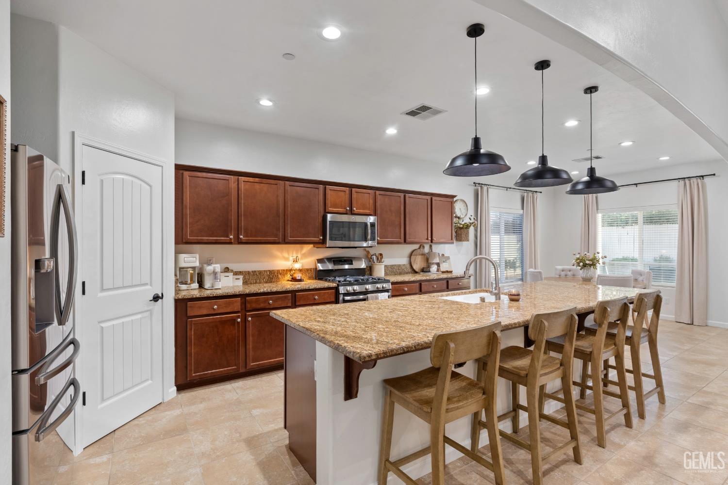 10105 Cranberry Isle Drive, Bakersfield, CA 93314 — photo 16