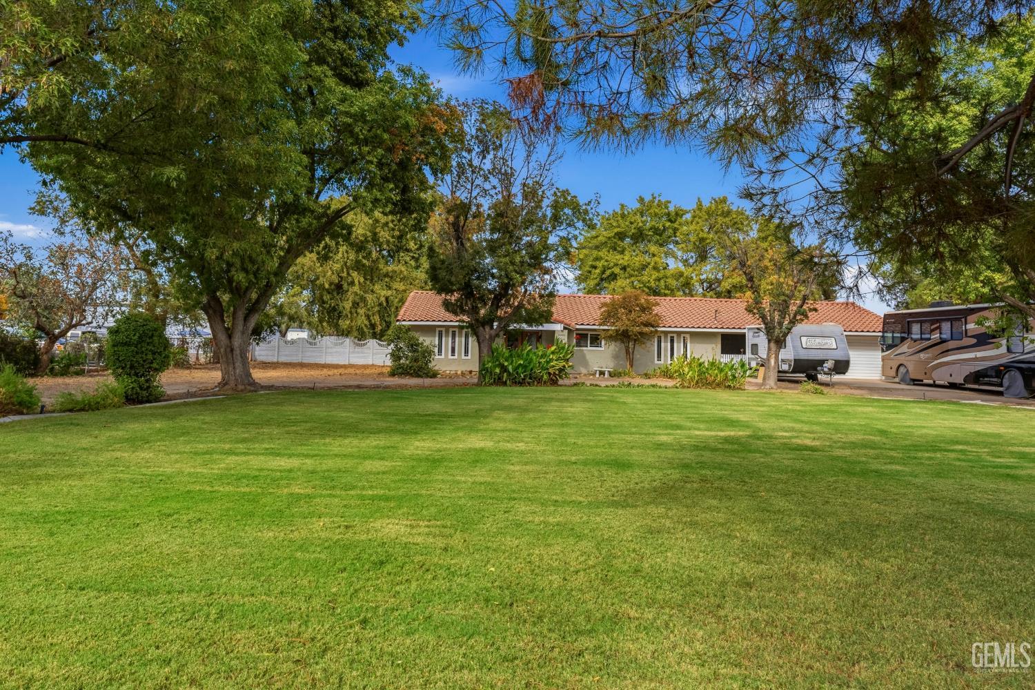 Single Family Residence in Bakersfield