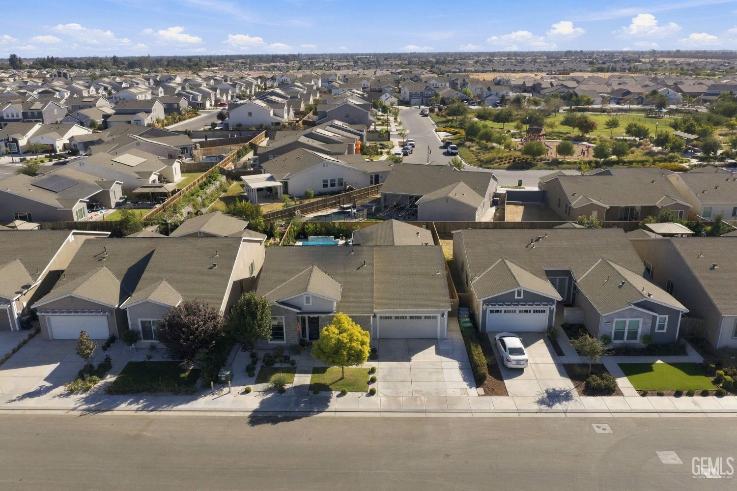 Single Family Residence in Shafter