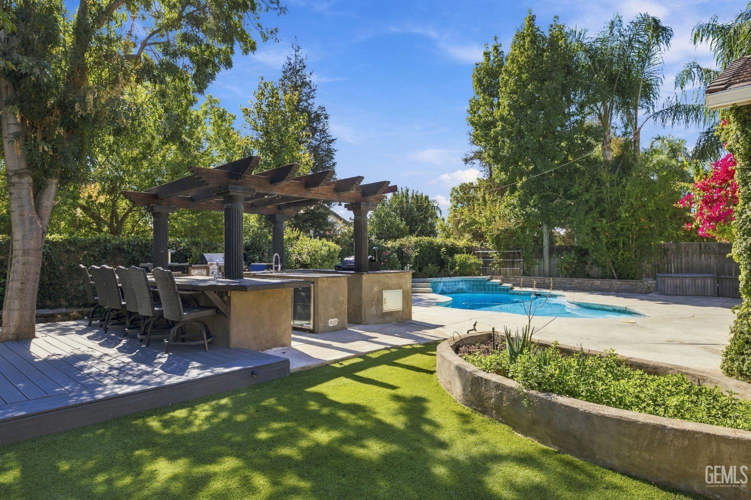 Single Family Residence in Bakersfield