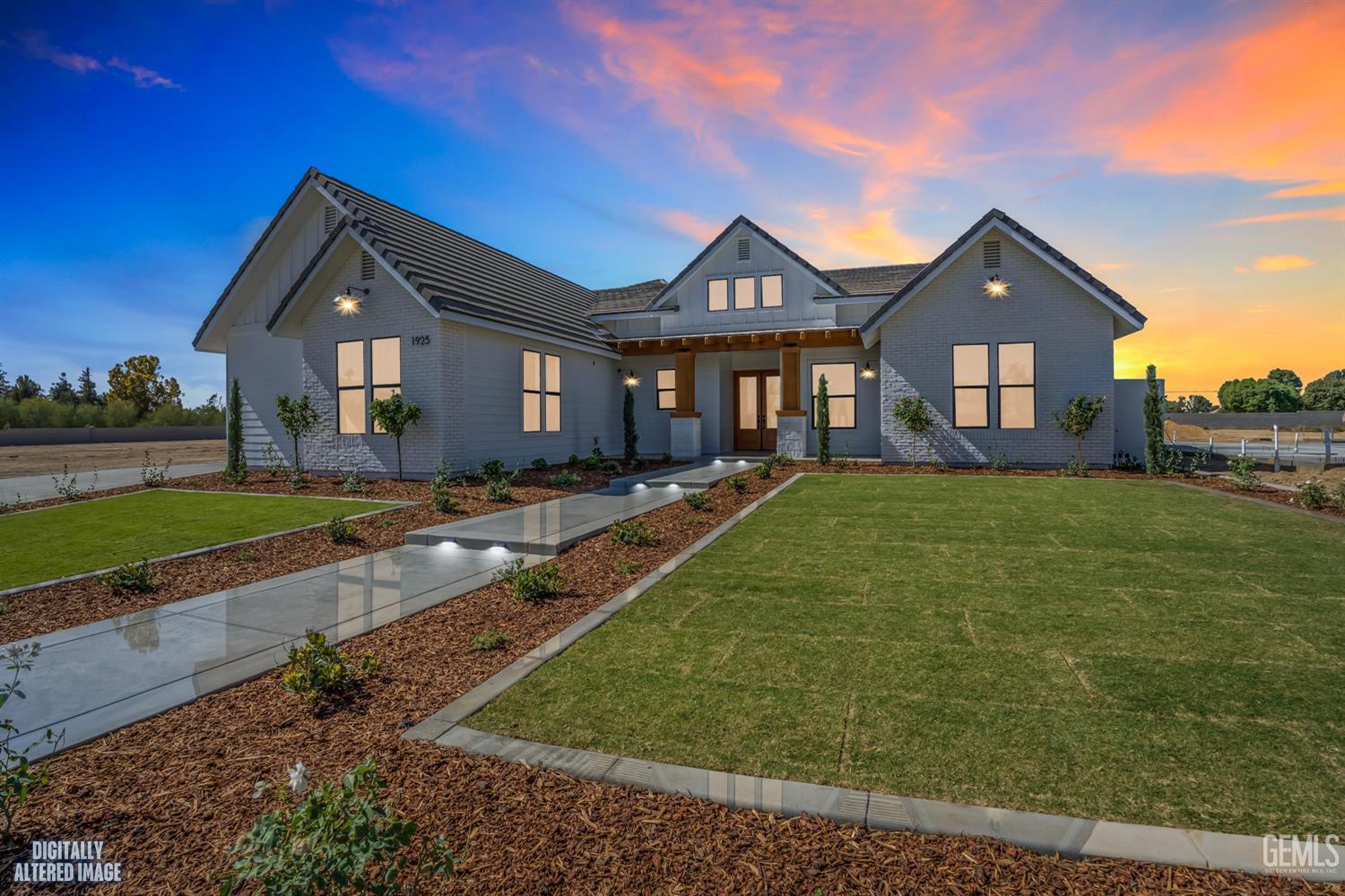 1925 Emerald Palm Court