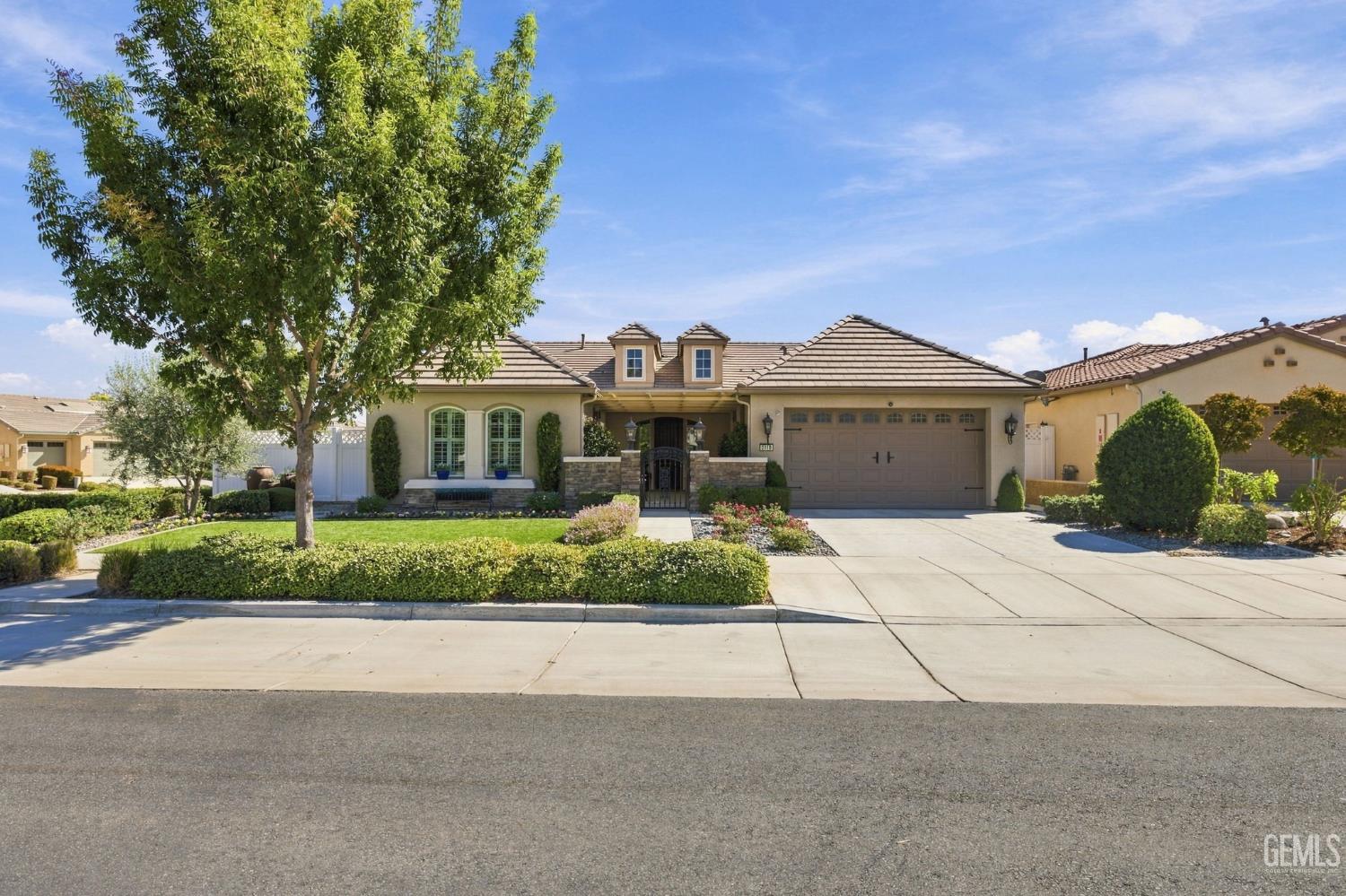 Single Family Residence in Bakersfield