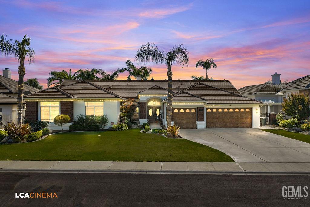 Single Family Residence in Bakersfield