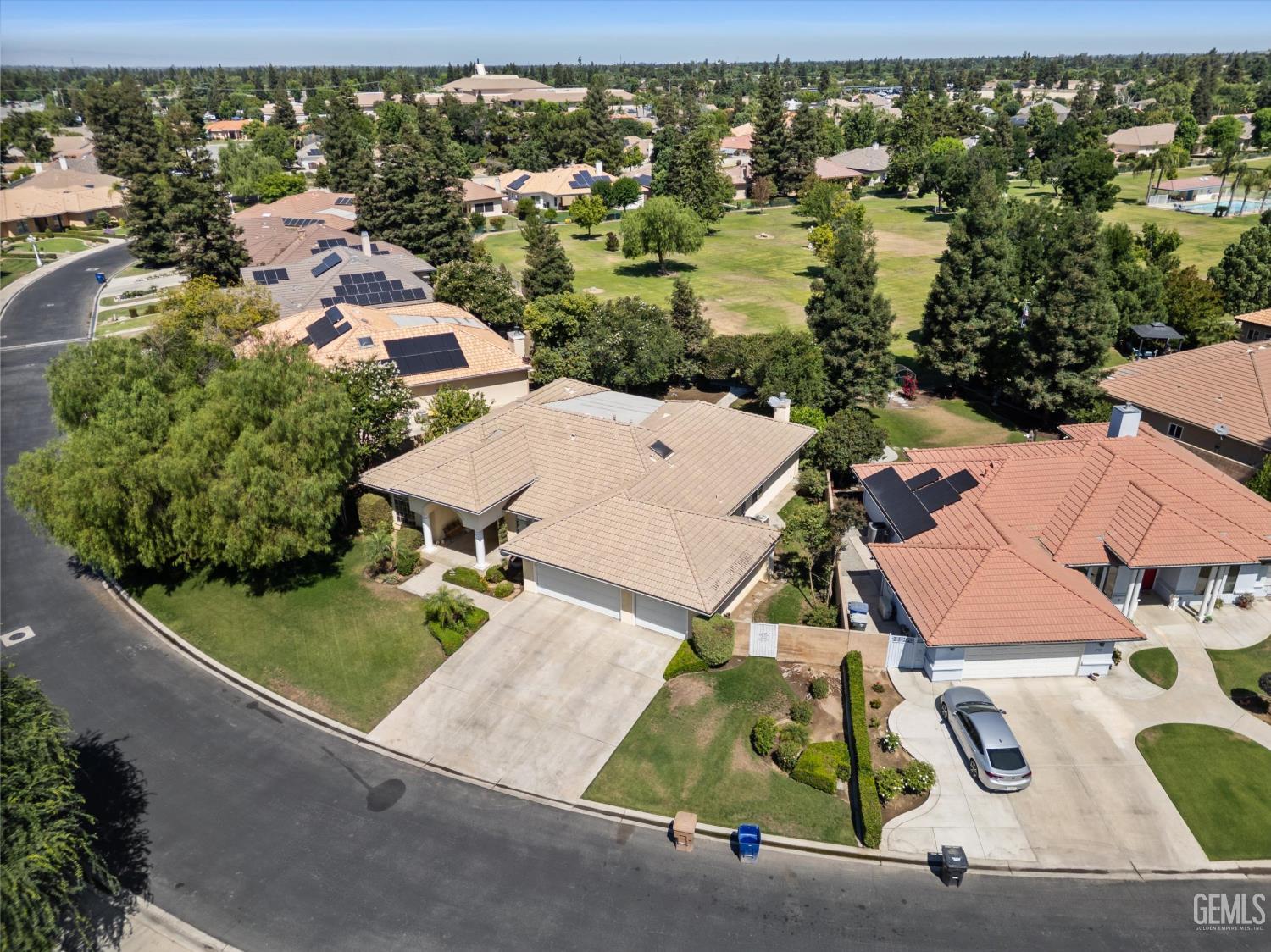 Single Family Residence in Bakersfield