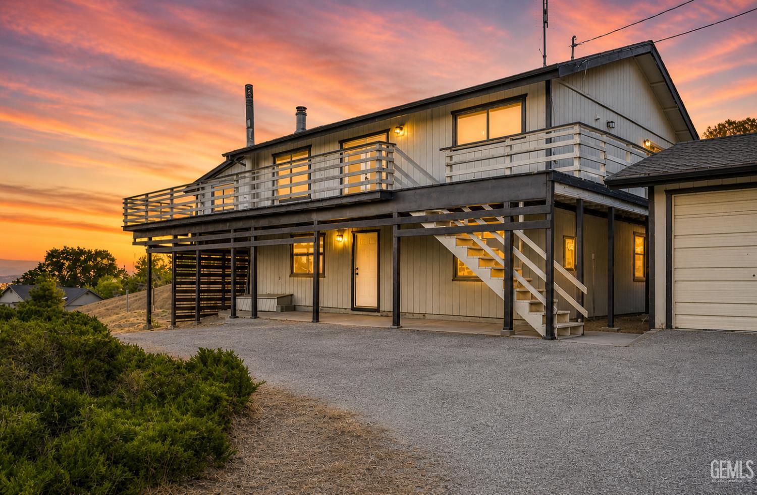 Single Family Residence in Tehachapi