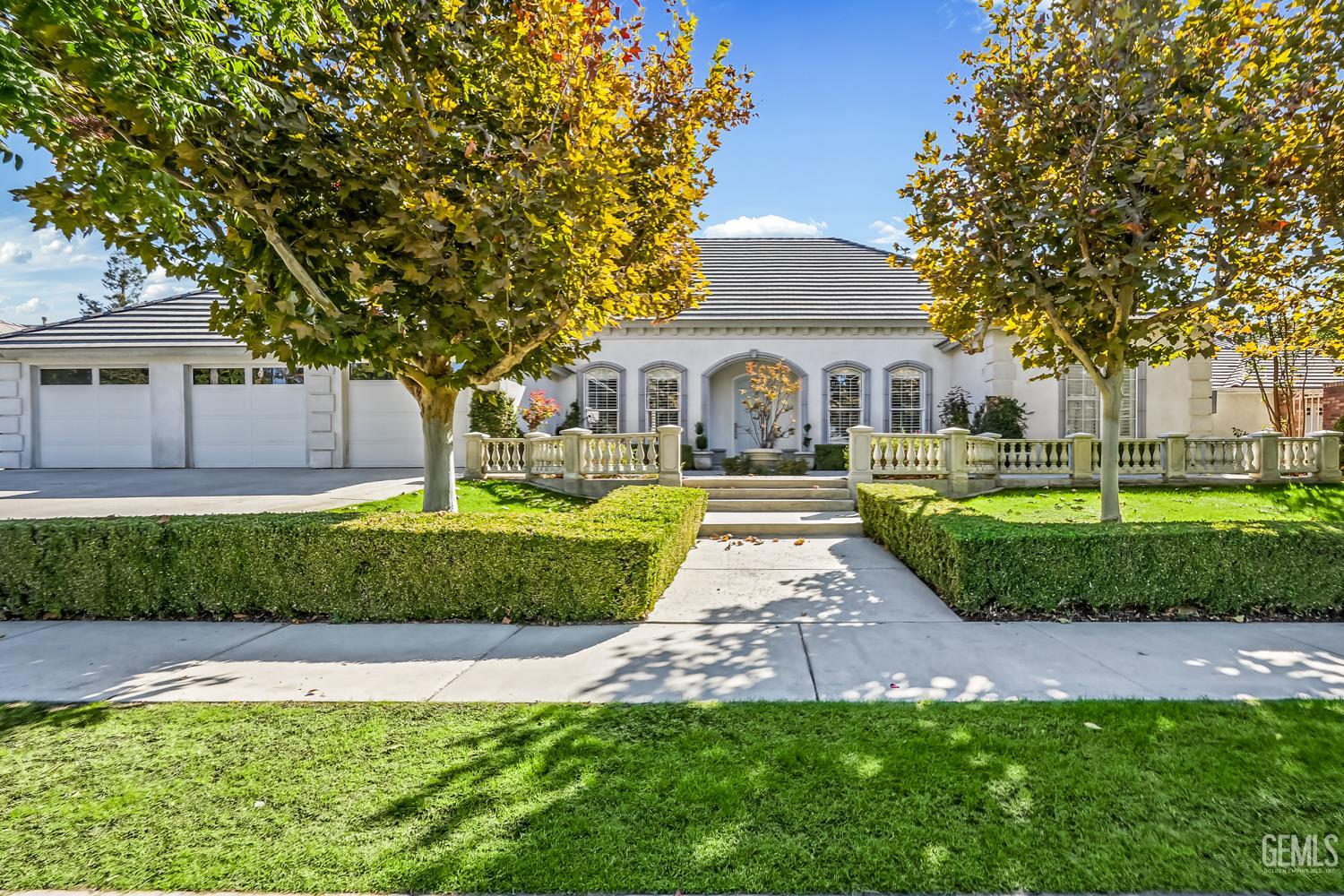 Single Family Residence in Bakersfield