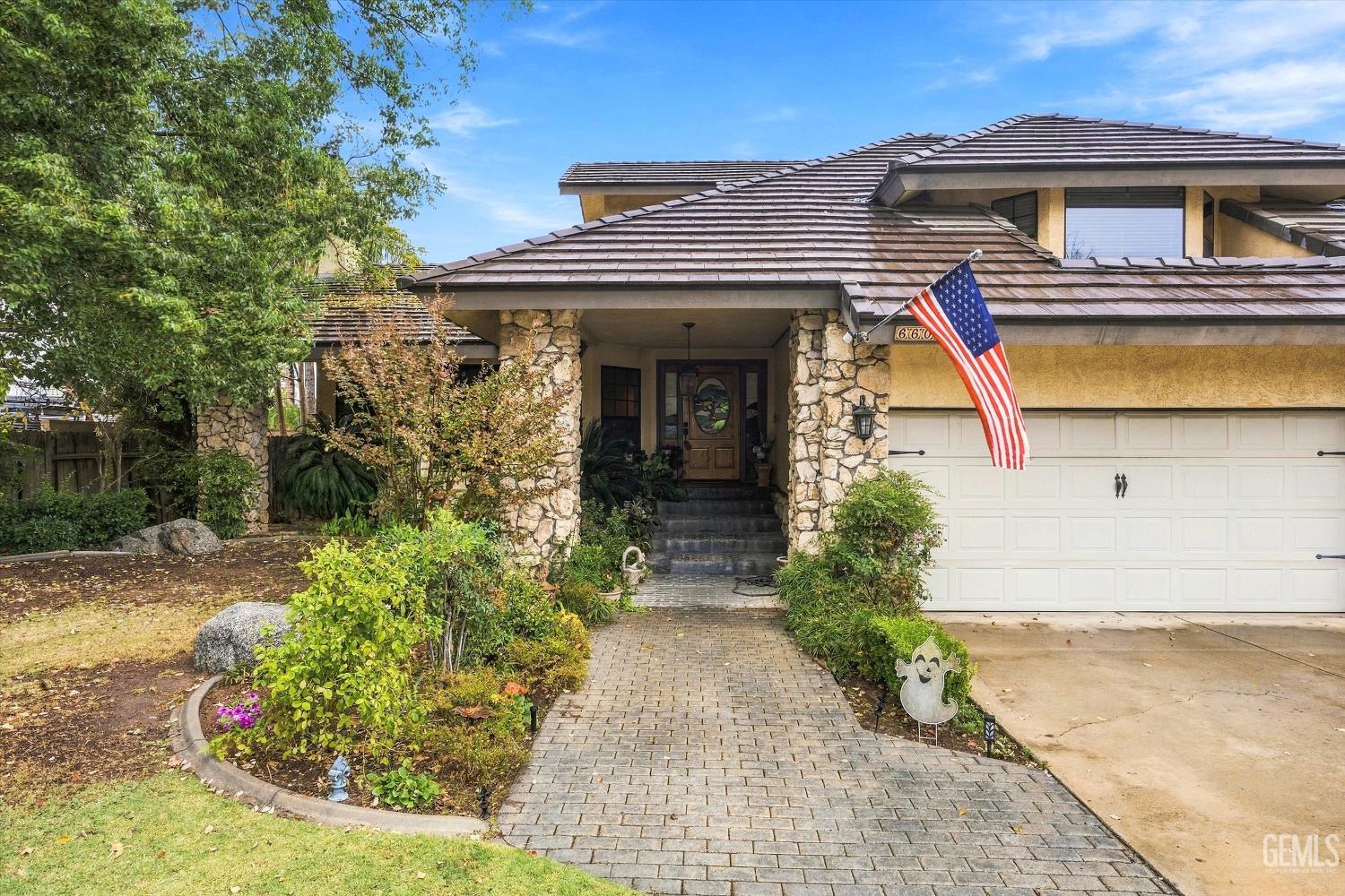 Single Family Residence in Bakersfield