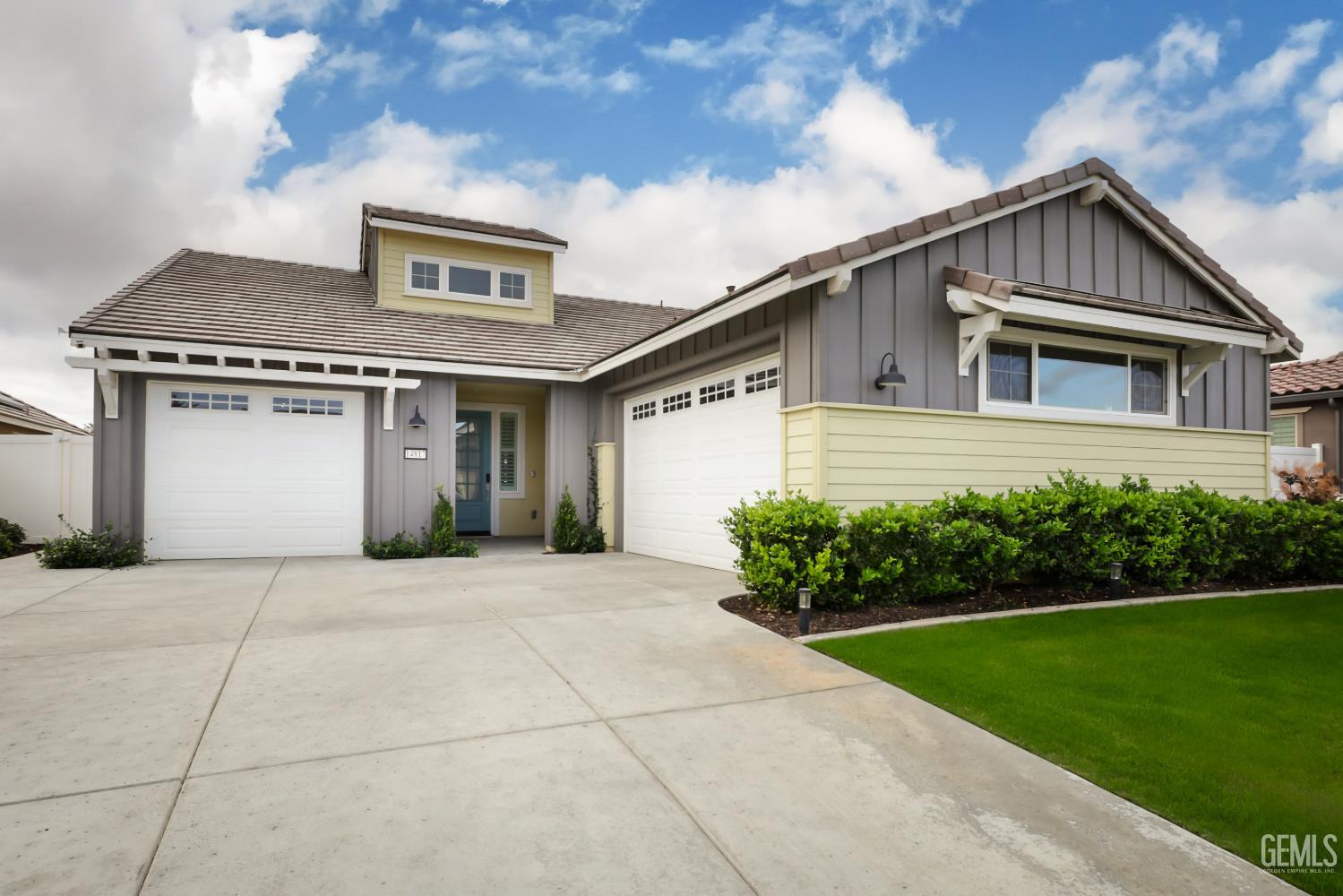 Single Family Residence in Bakersfield