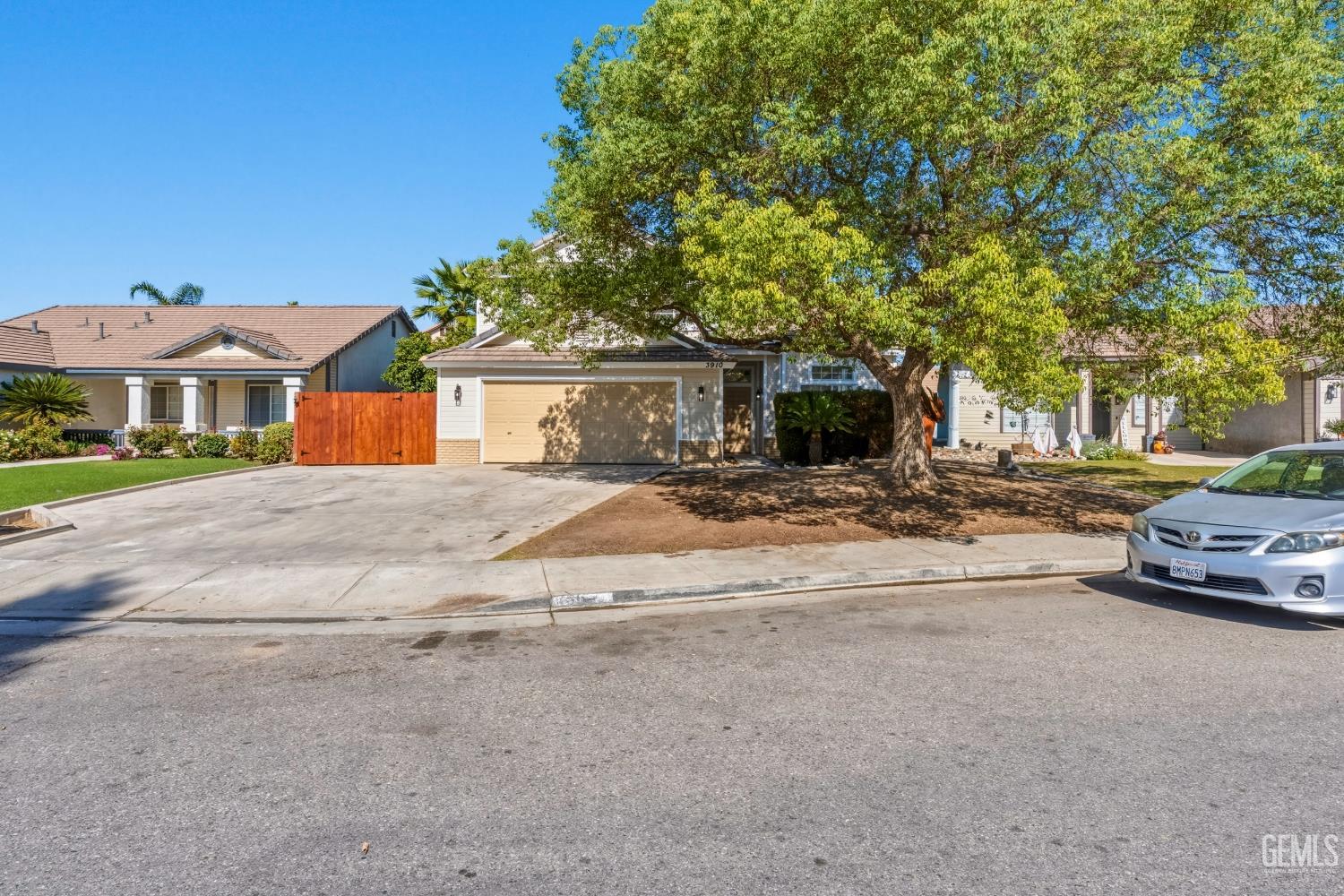 3910 Ocean Breeze Avenue