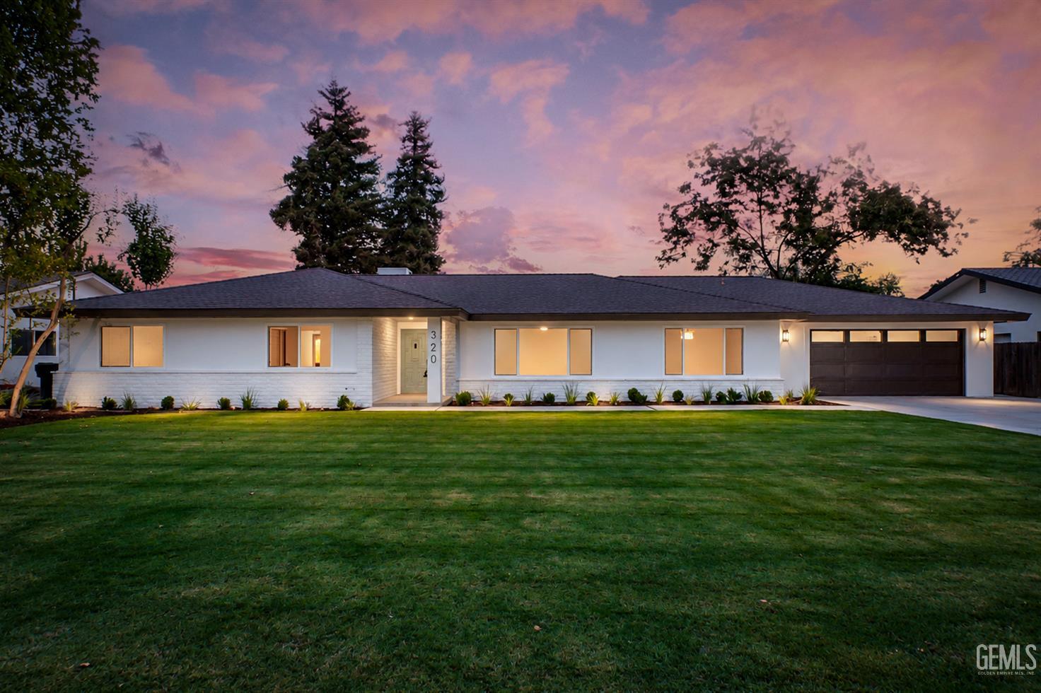 Single Family Residence in Bakersfield