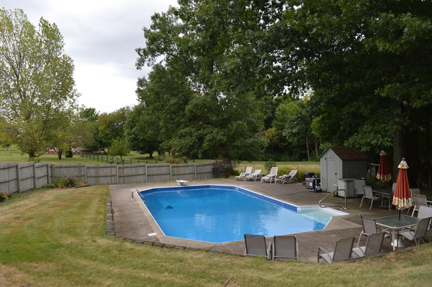 Single Family Residence at 3551 Dawn Dr, Fairfield Township, OH 45011 | MLS# 1634017 | | Sold on 2019-10-31