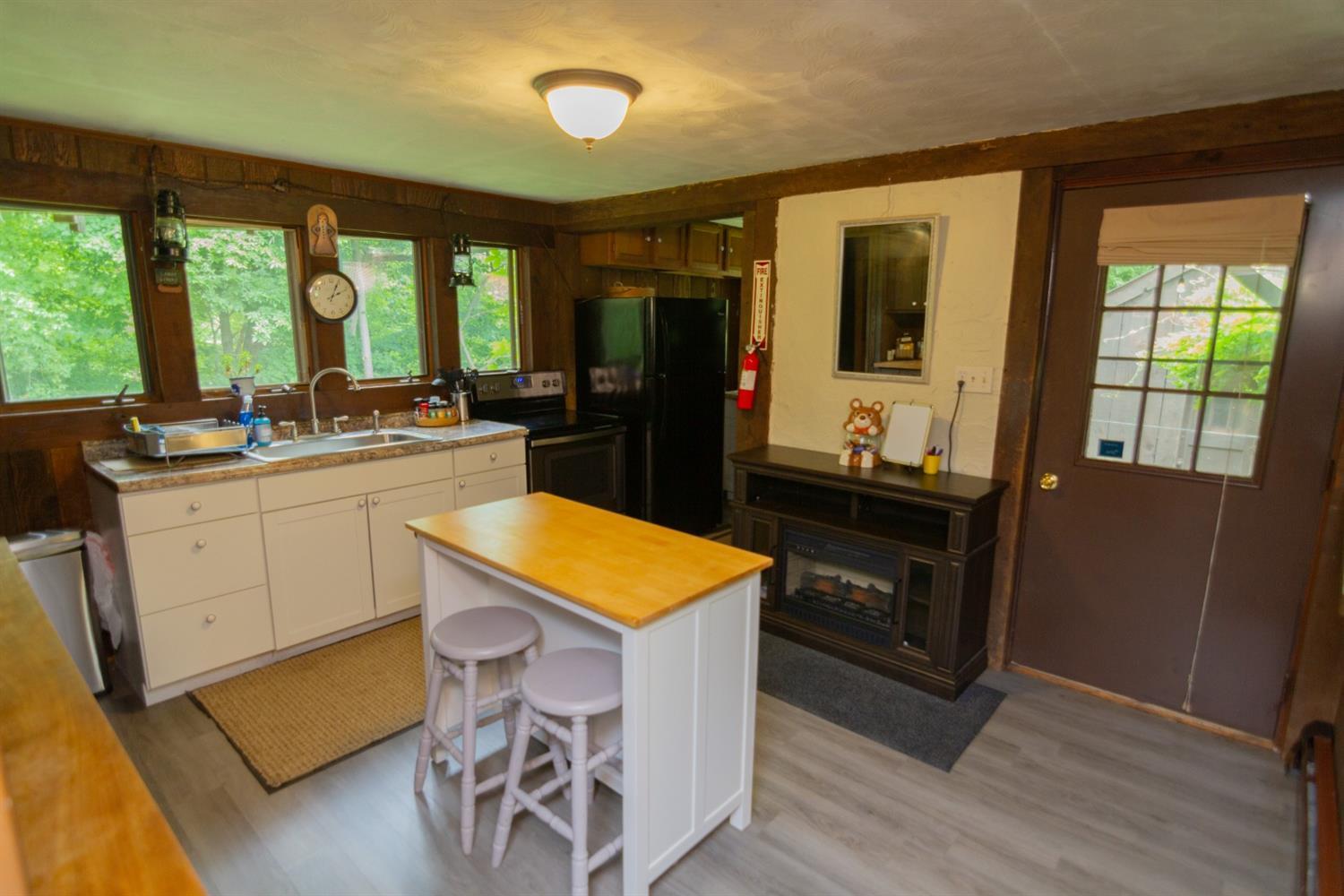 2247 Moore Saur Road