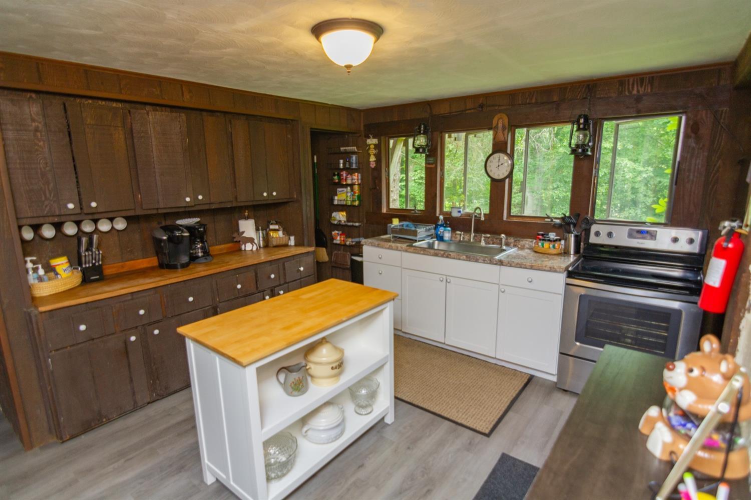 2247 Moore Saur Road