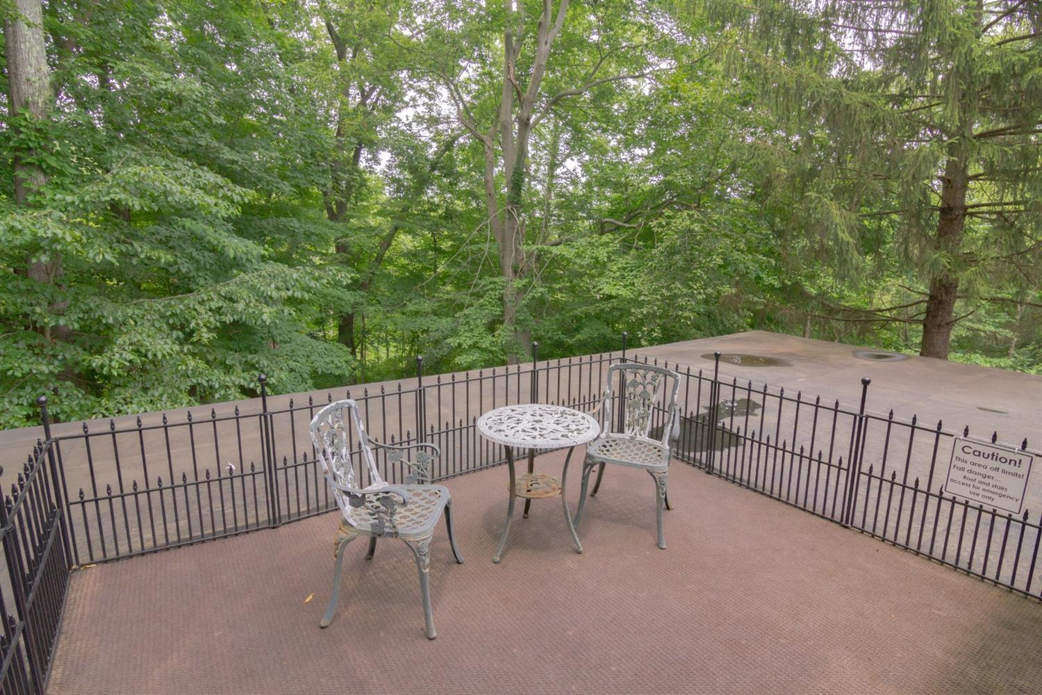 2247 Moore Saur Road