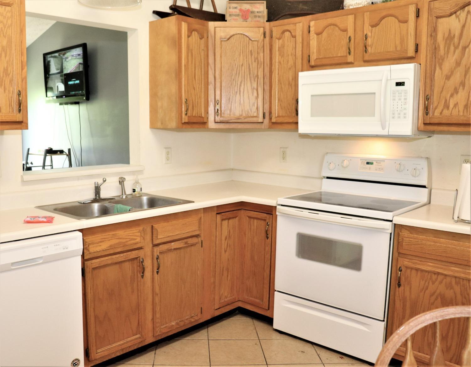 Photo 3 of Single Family Residence at 3342 Indian Meadows Dr, Fairfield Township, OH 45011 | MLS# 1741244 | | Sold on 2022-07-25