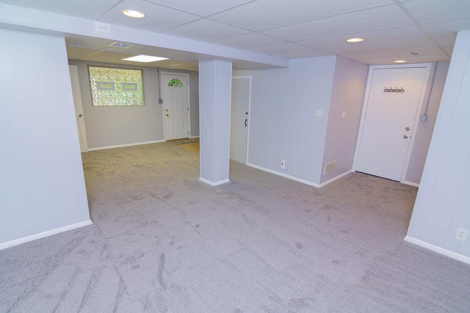4402 Pinecroft Drive