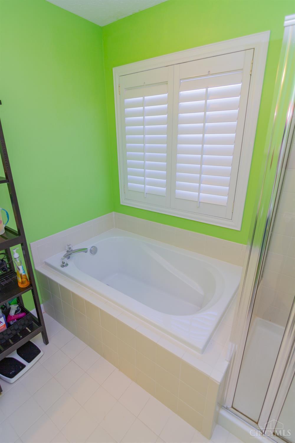 5263 Sunrise View Circle