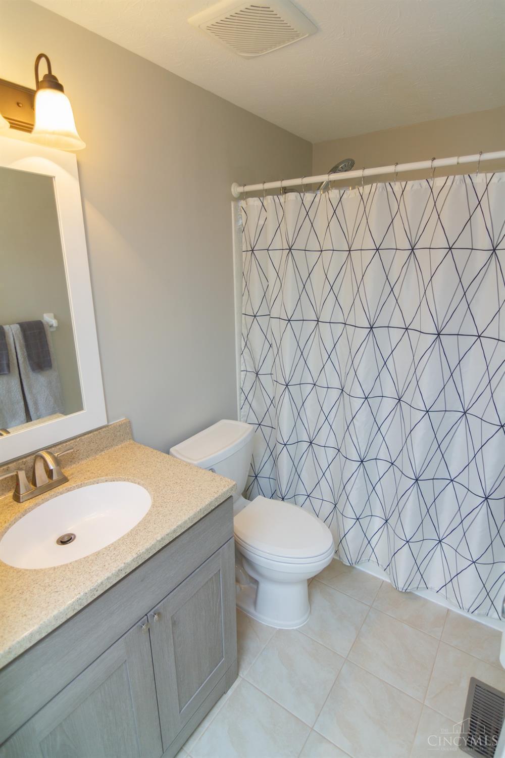 2085 Stratford Court