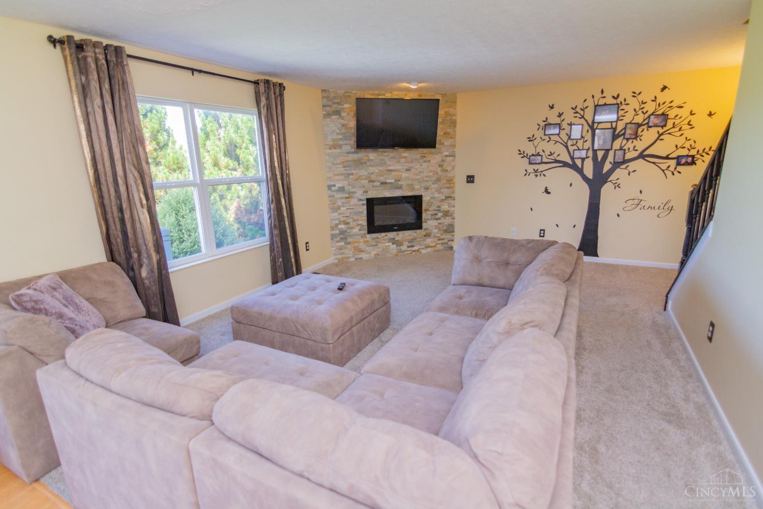 5263 Sunrise View Circle