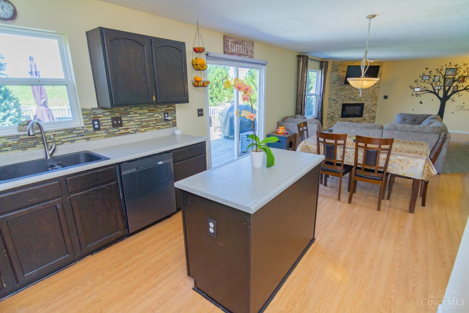 5263 Sunrise View Circle