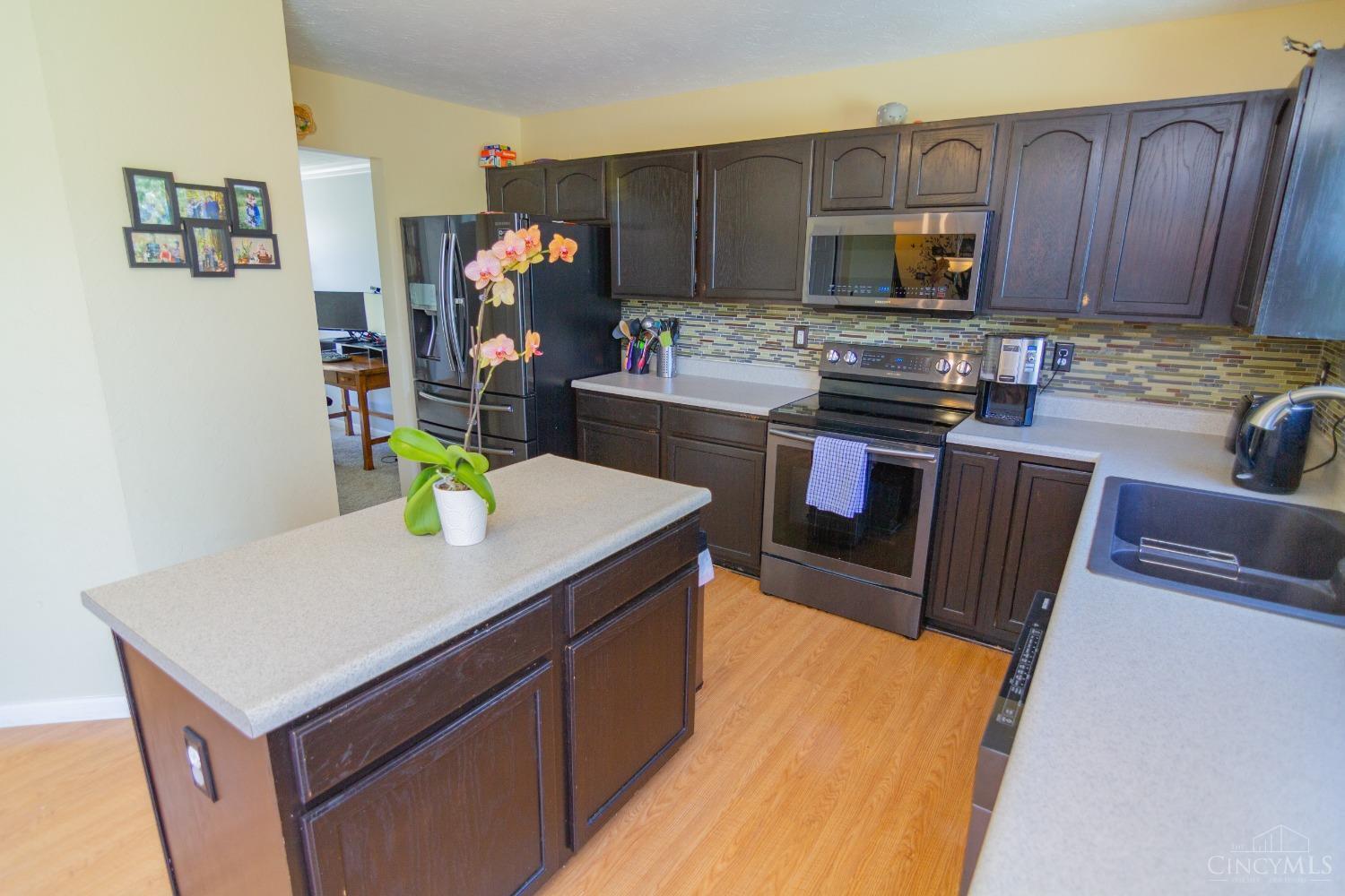 5263 Sunrise View Circle