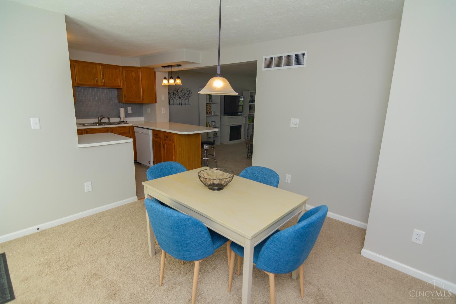 2085 Stratford Court