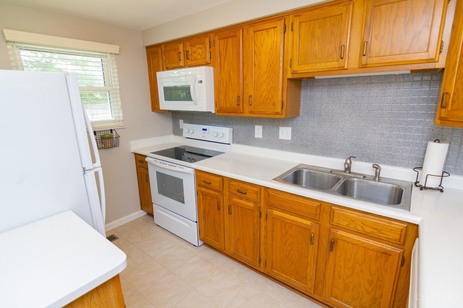 2085 Stratford Court