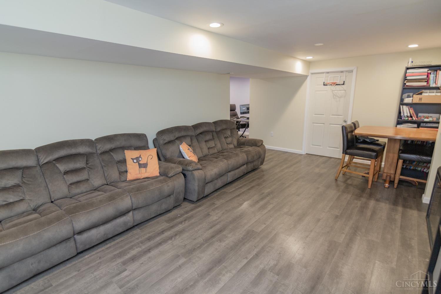 5263 Sunrise View Circle